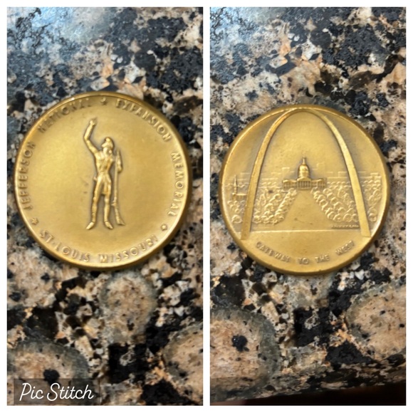 Bronze Commemorative Medals Collection - Picture 7 of 9